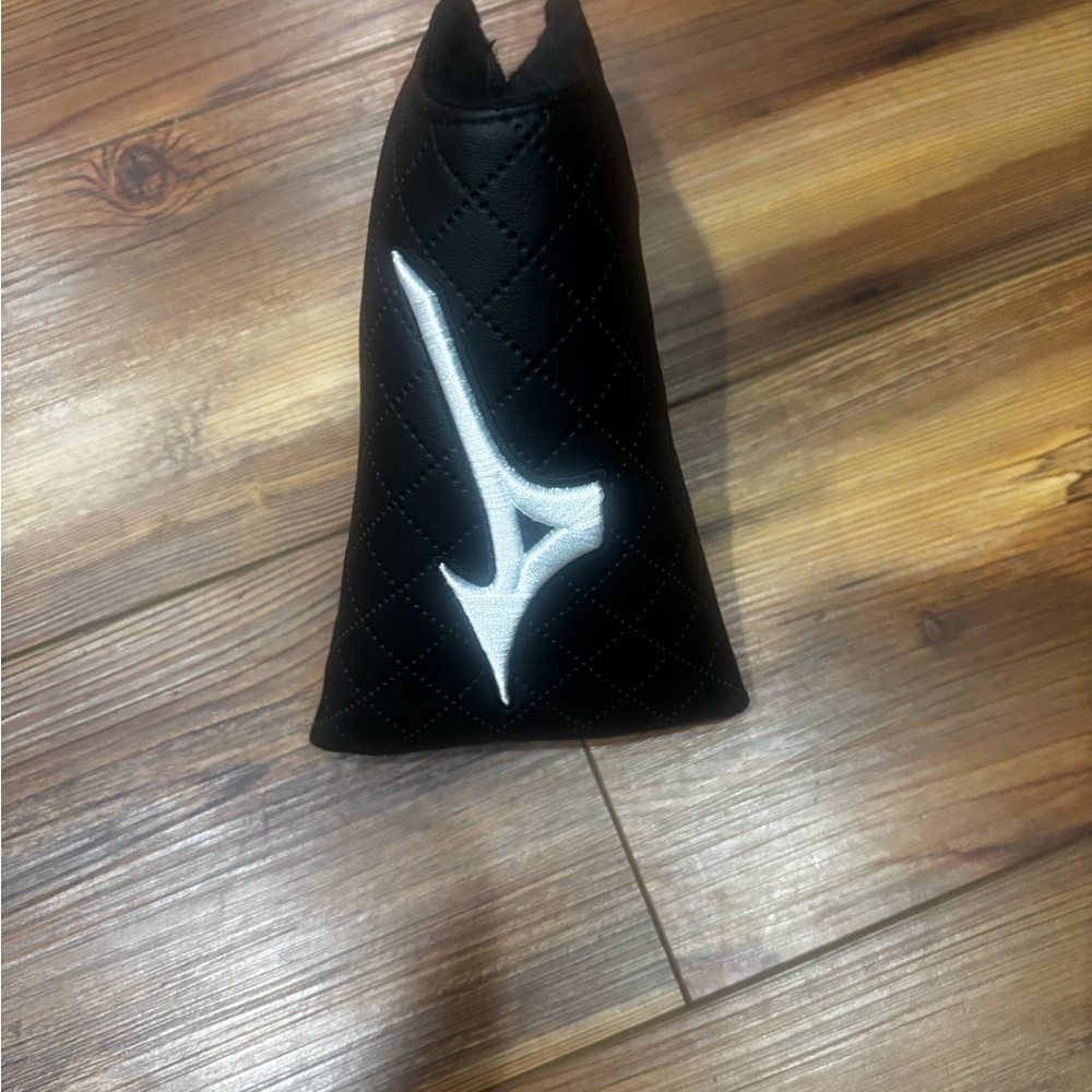 Mizuno Black M-Craft hardcover with White Logo